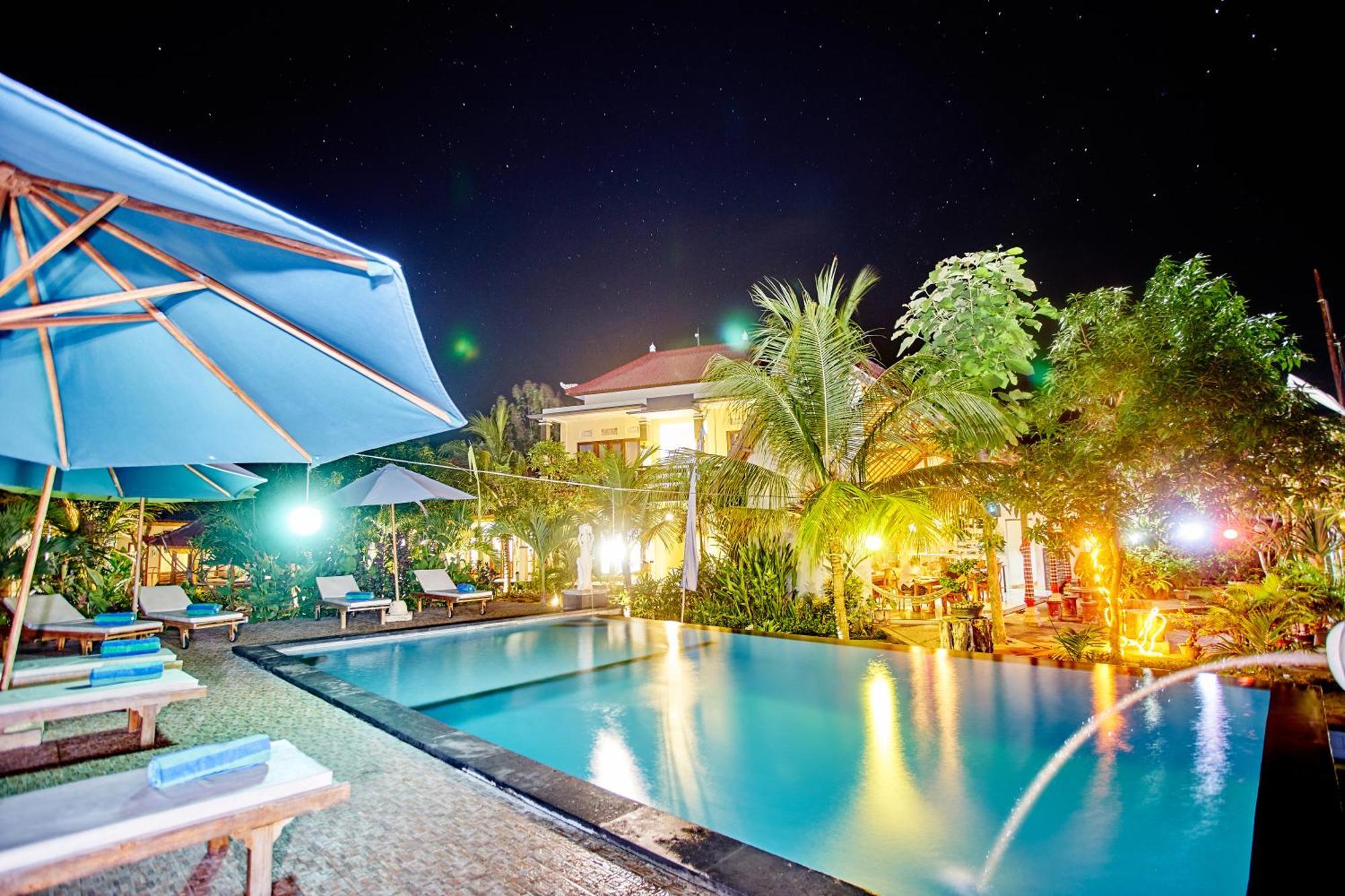 Taos House Nusa 3*