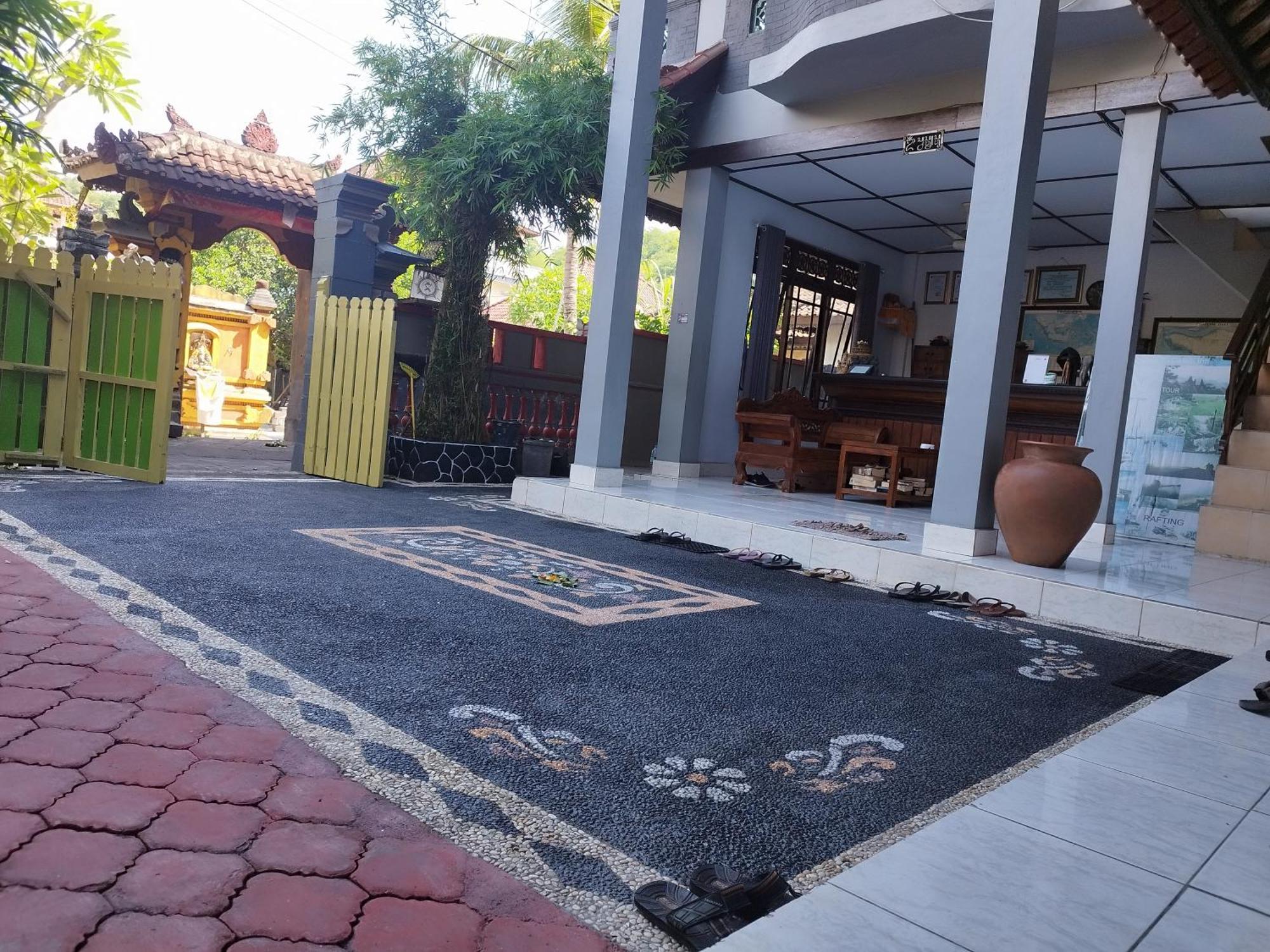 Celagi Guest house 2*