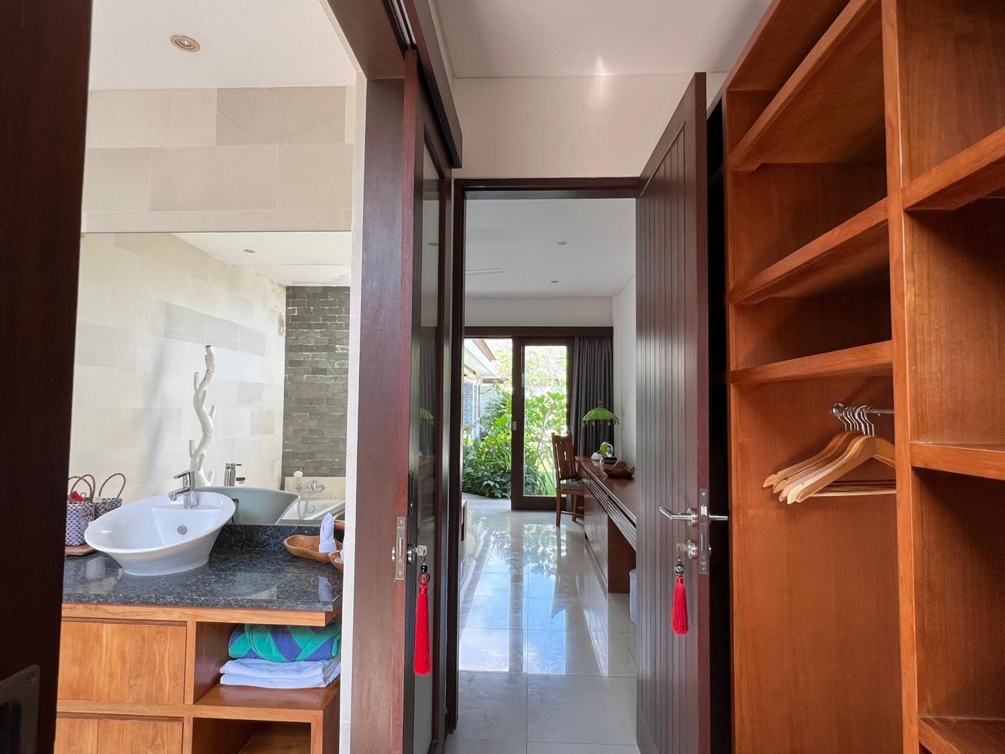 Hotel Oshan Villas Bali 4*