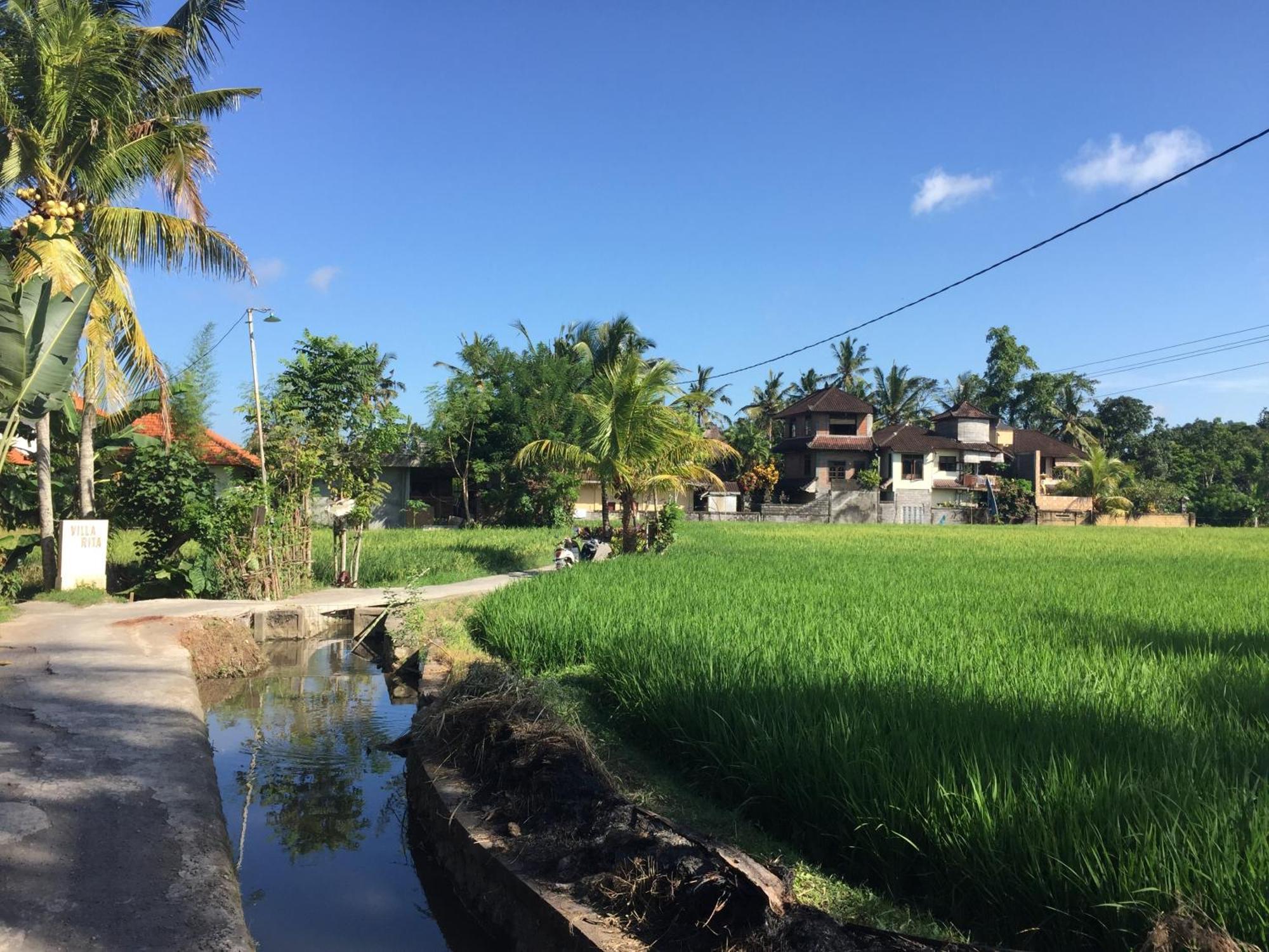 Villa Ratna *