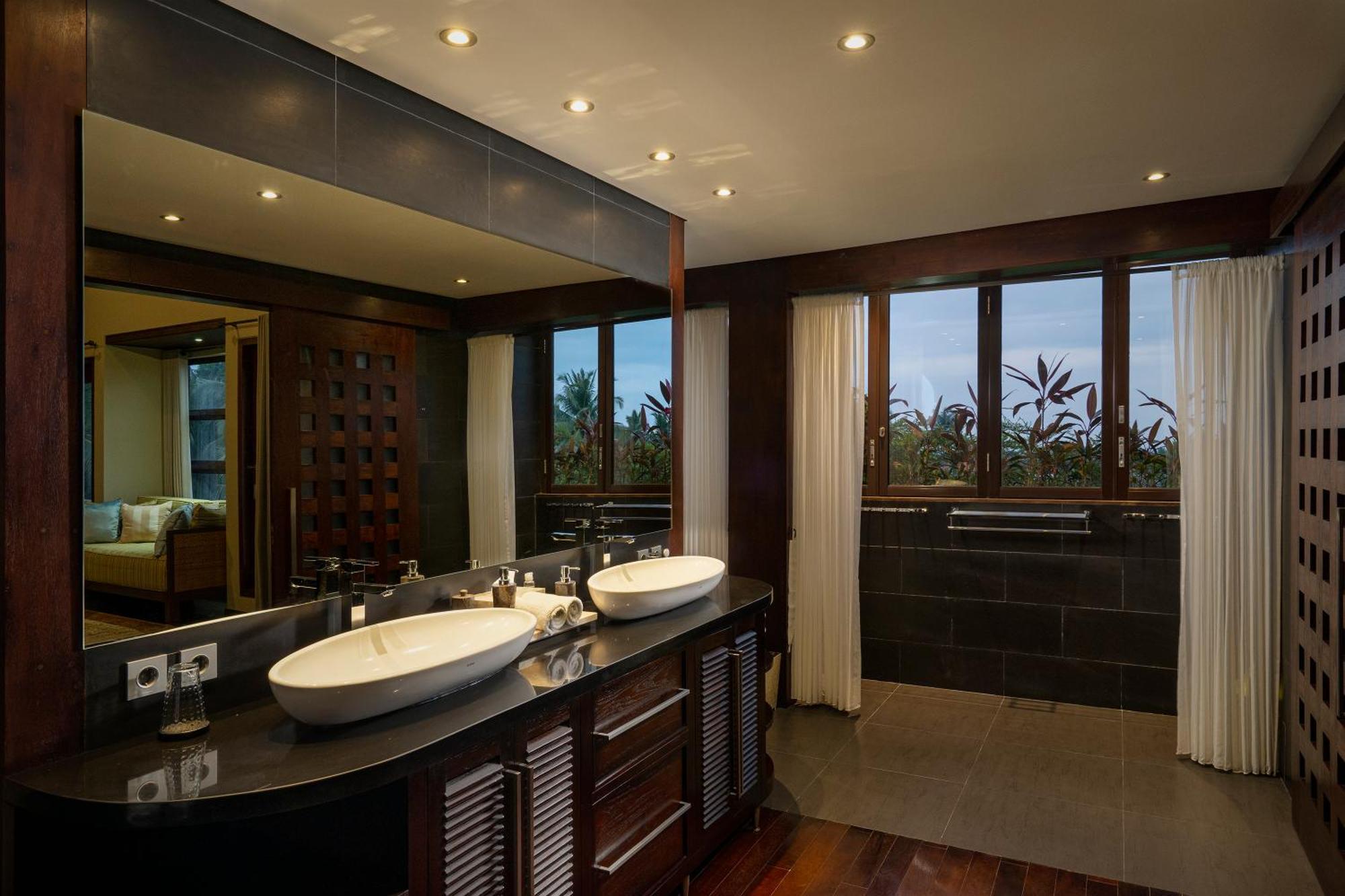 The Luxe Villa