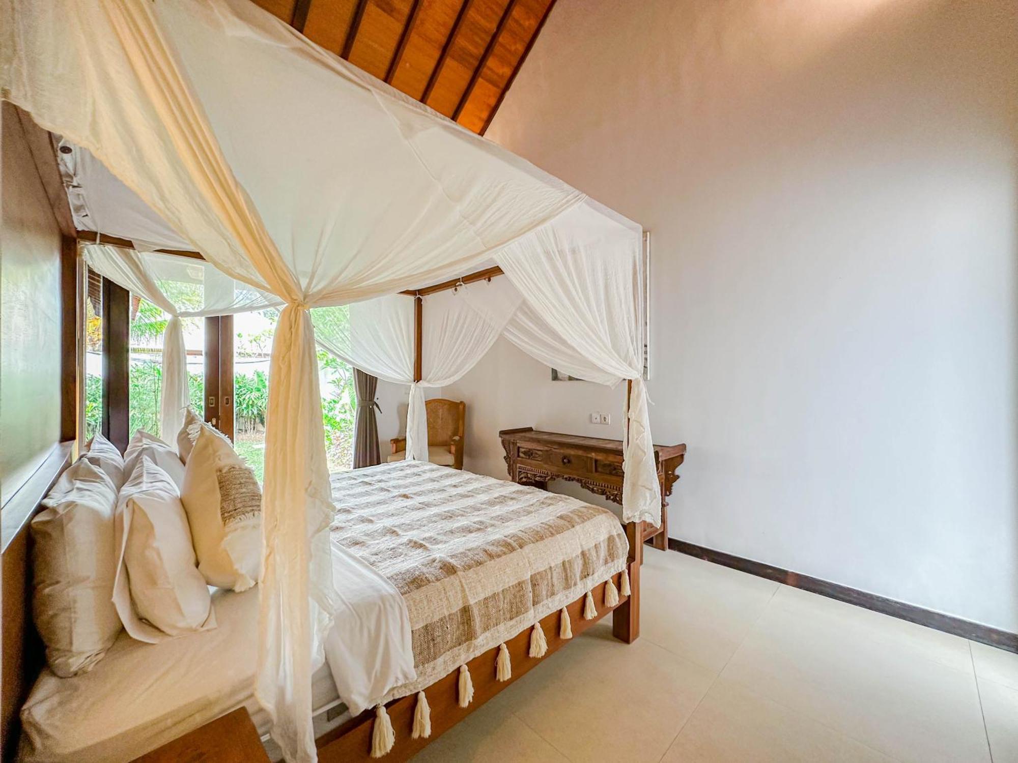 Kakul Villas & Suites