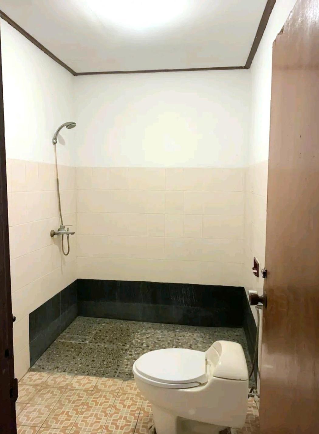 Bahari *