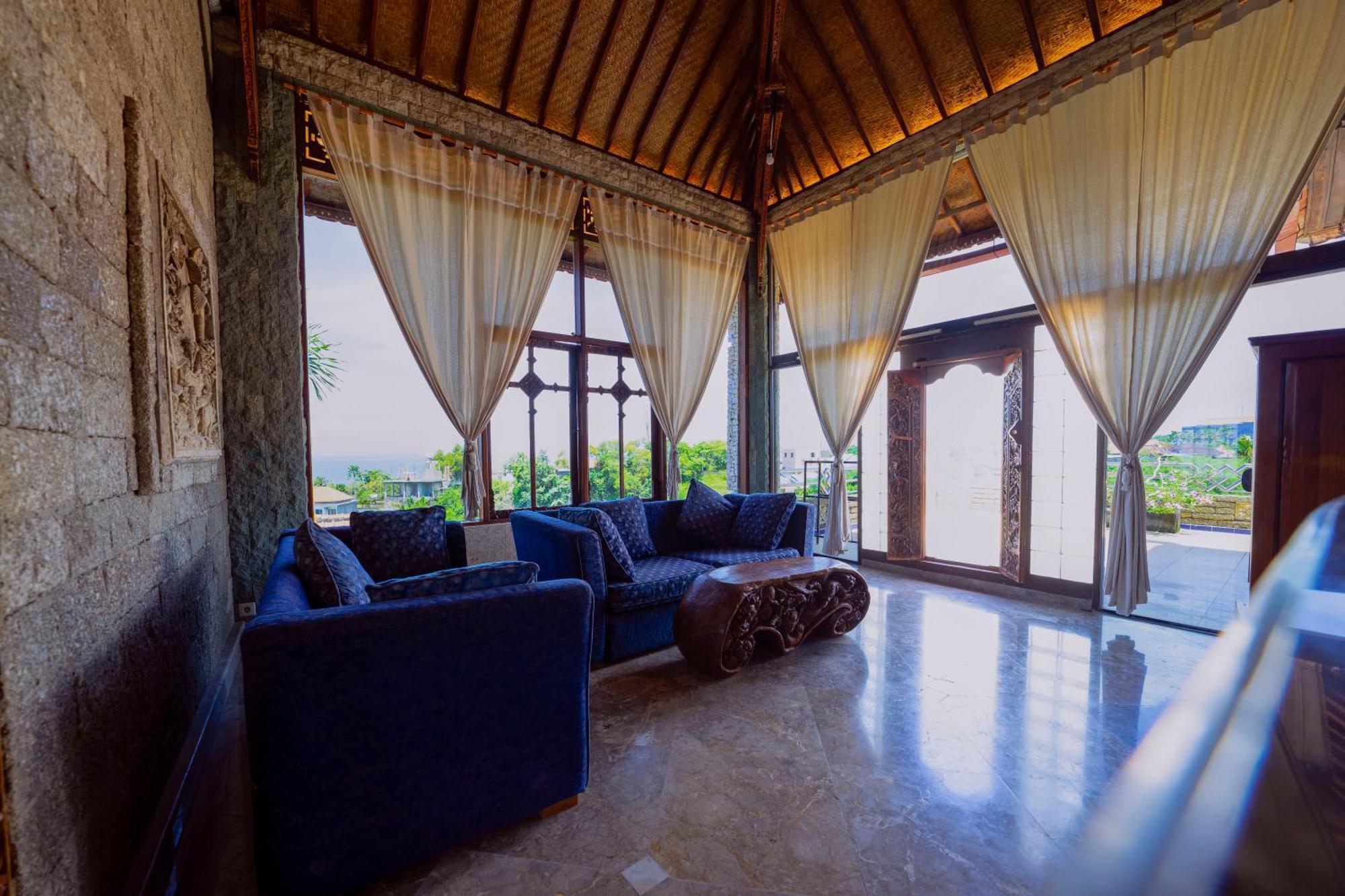 The Uluwatu Estate 3*