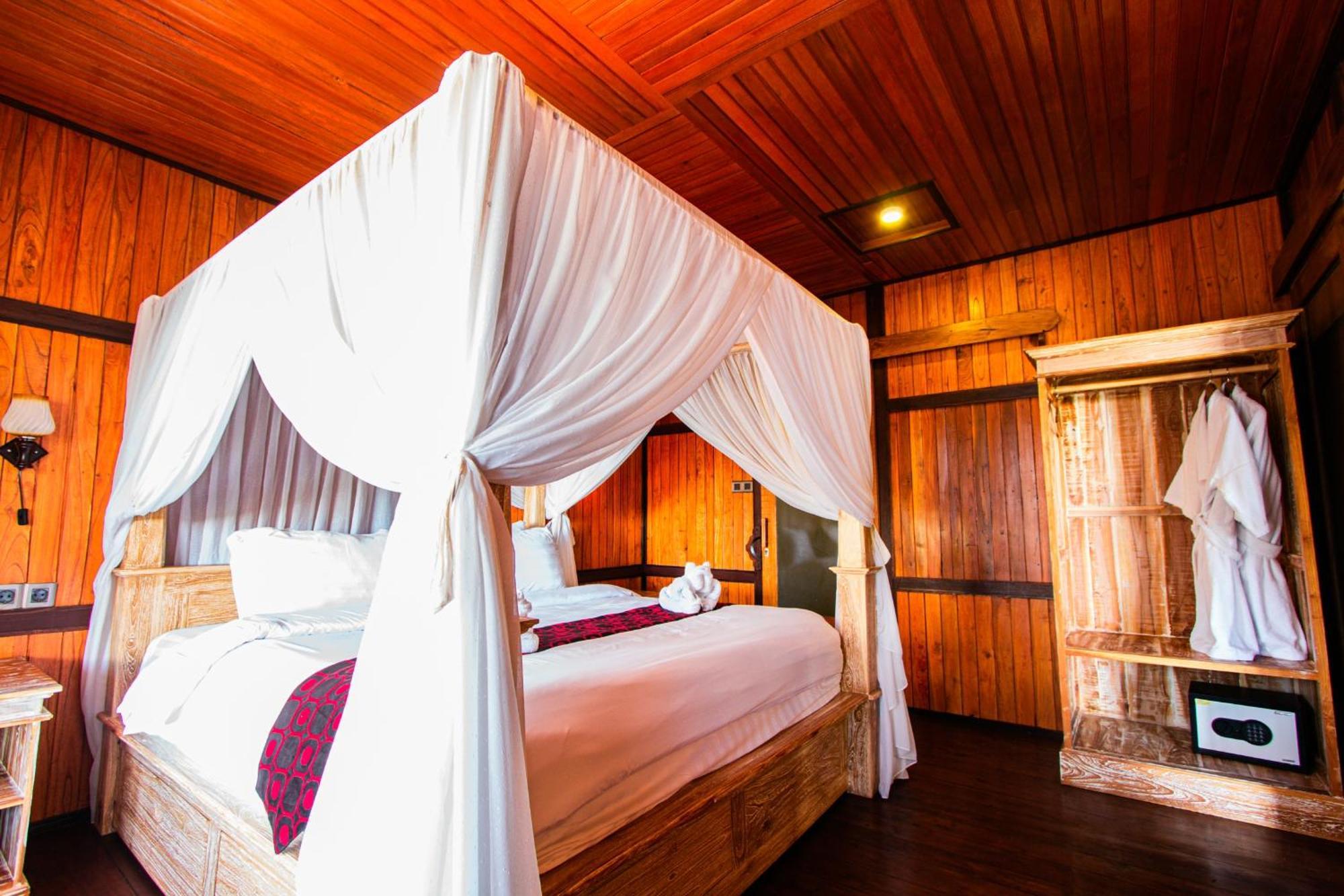 Menir Villa Munduk (Bali)