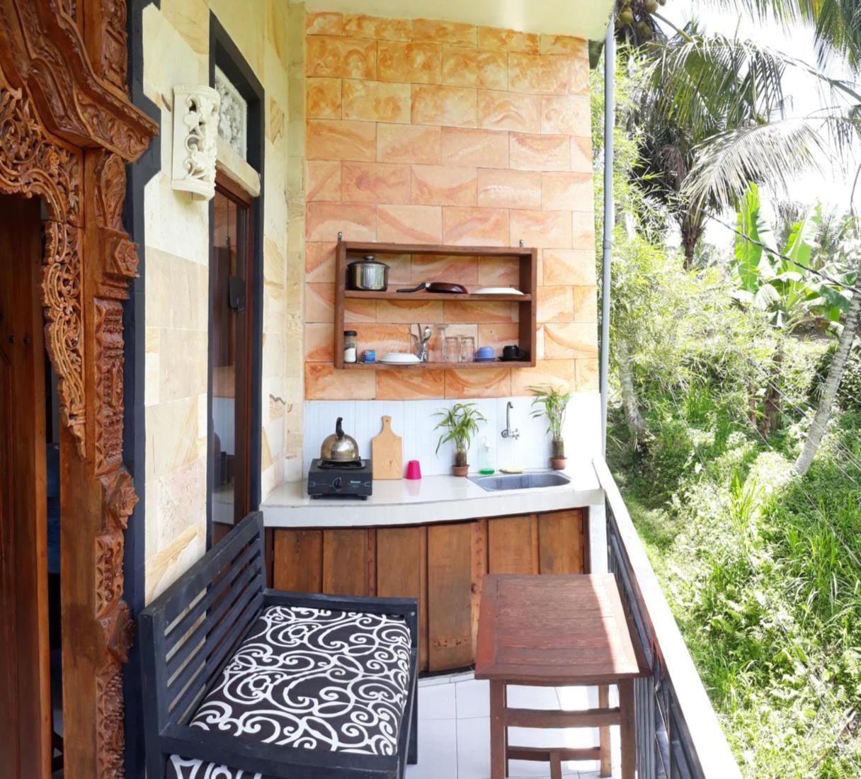 Guest house Kartika's House