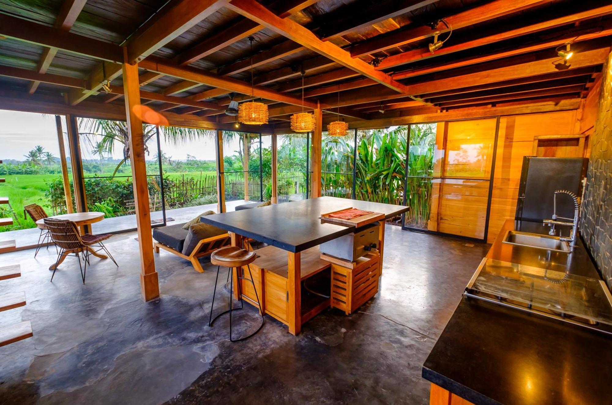 Wooden Paradise Tempat Tidur & Sarapan Canggu (Bali)