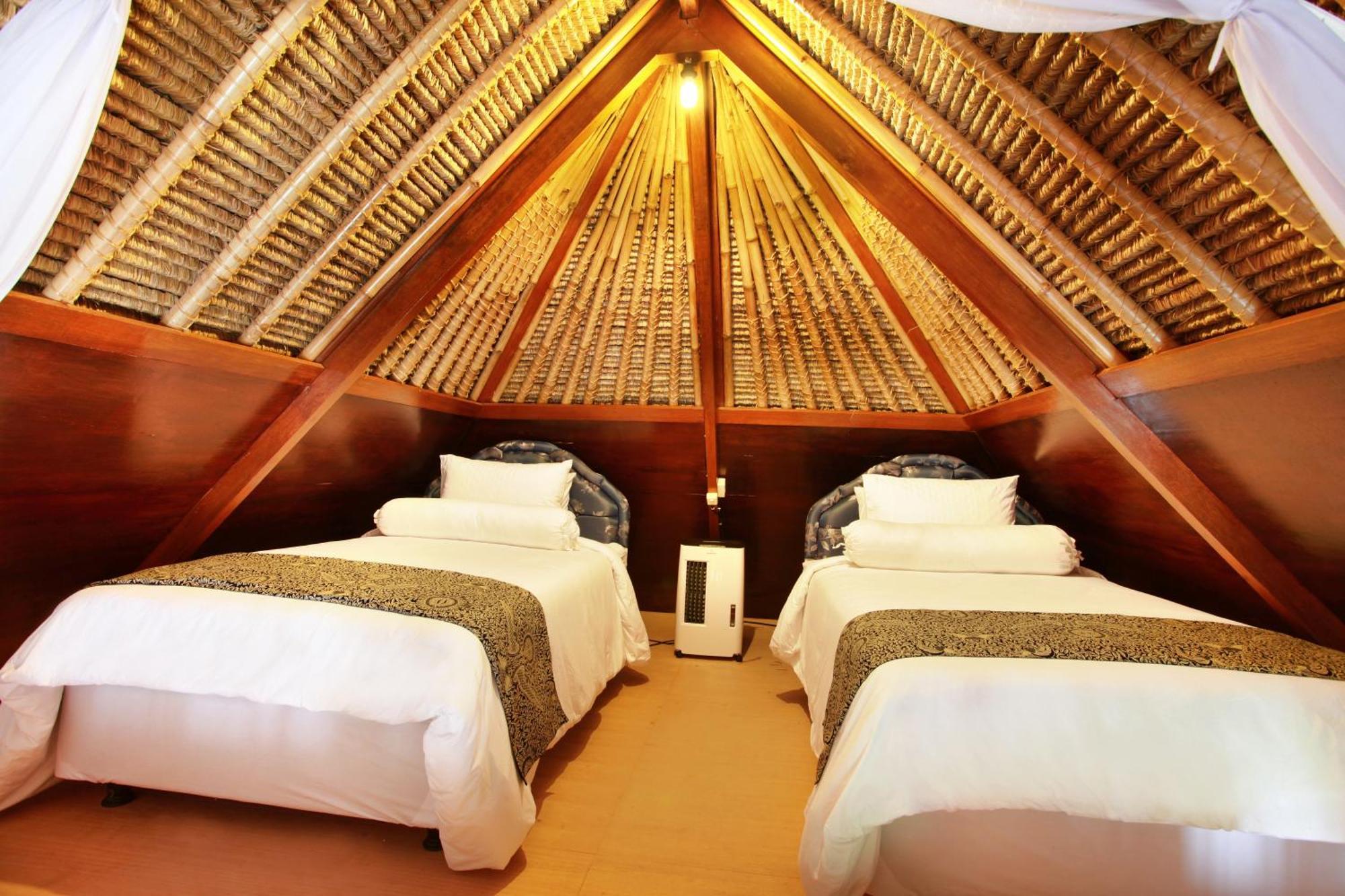 Bukit Nusa Villa *