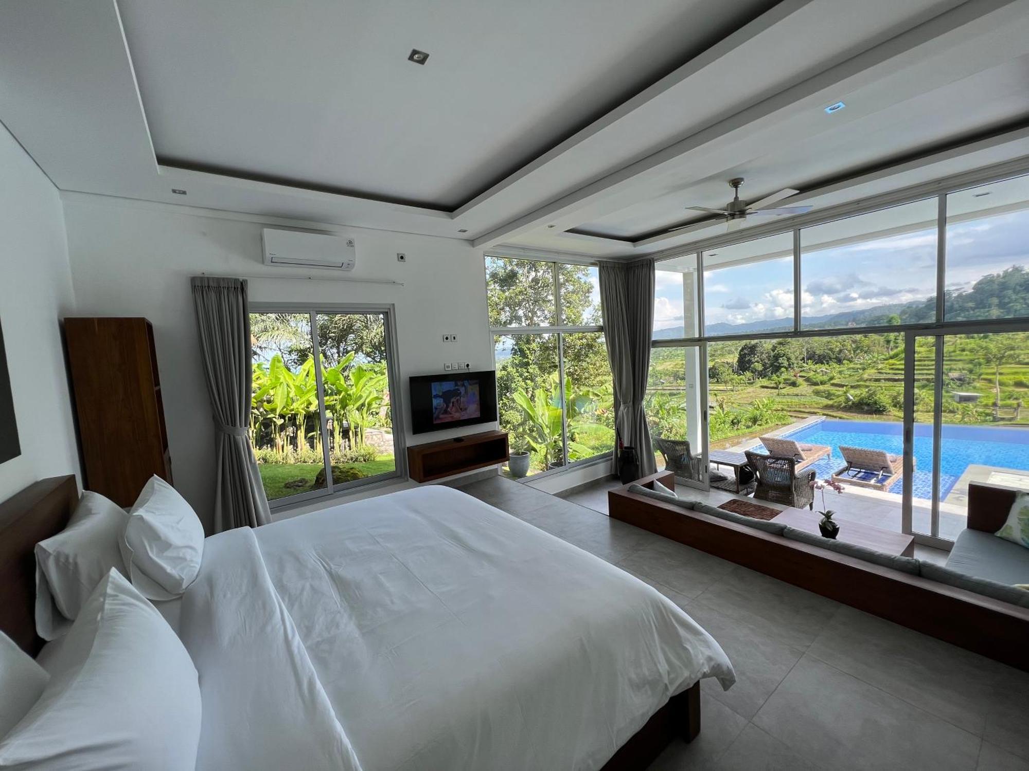 Di Bias Villa *