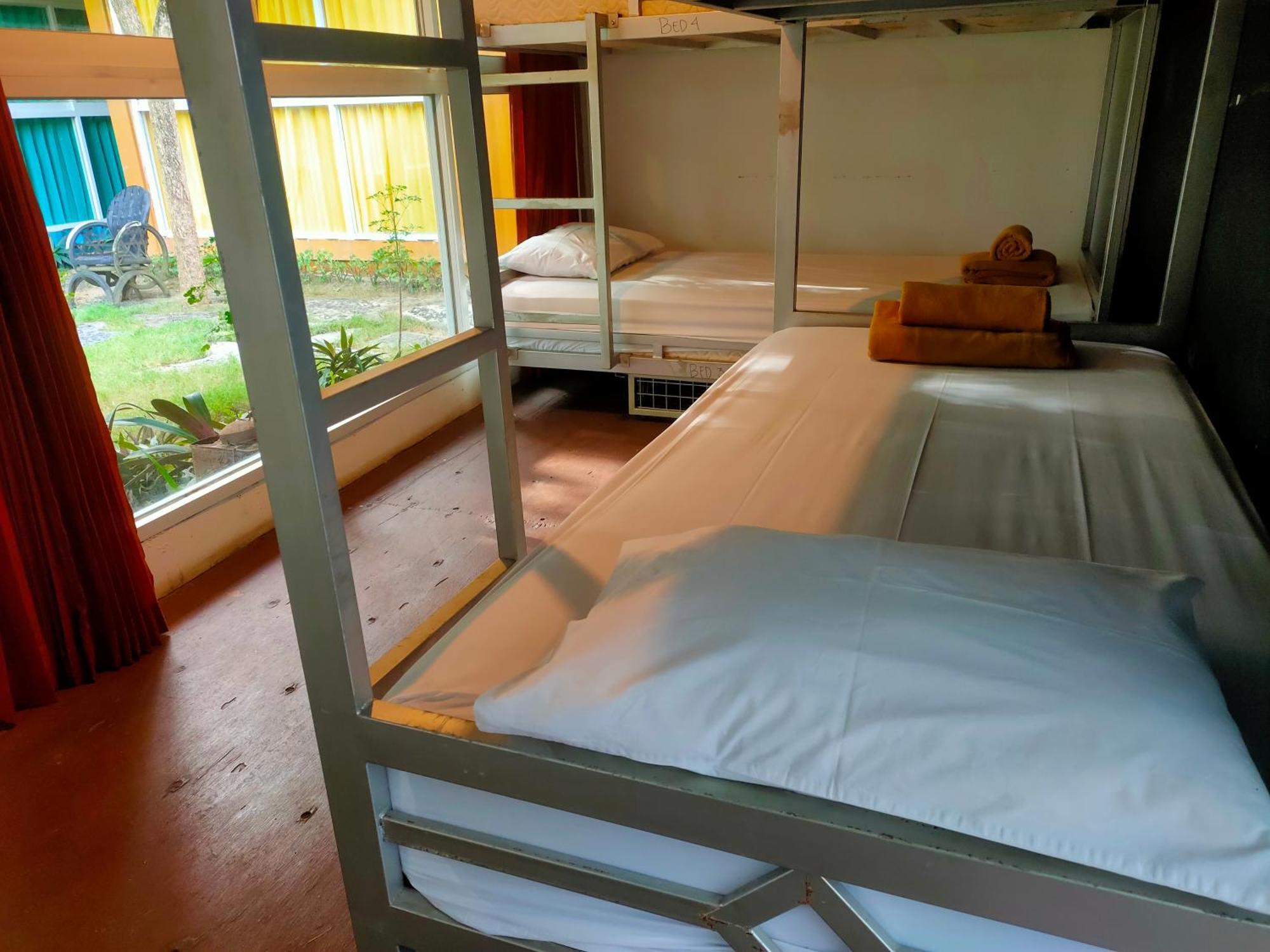Kubu Container 2* Uluwatu (Bali)