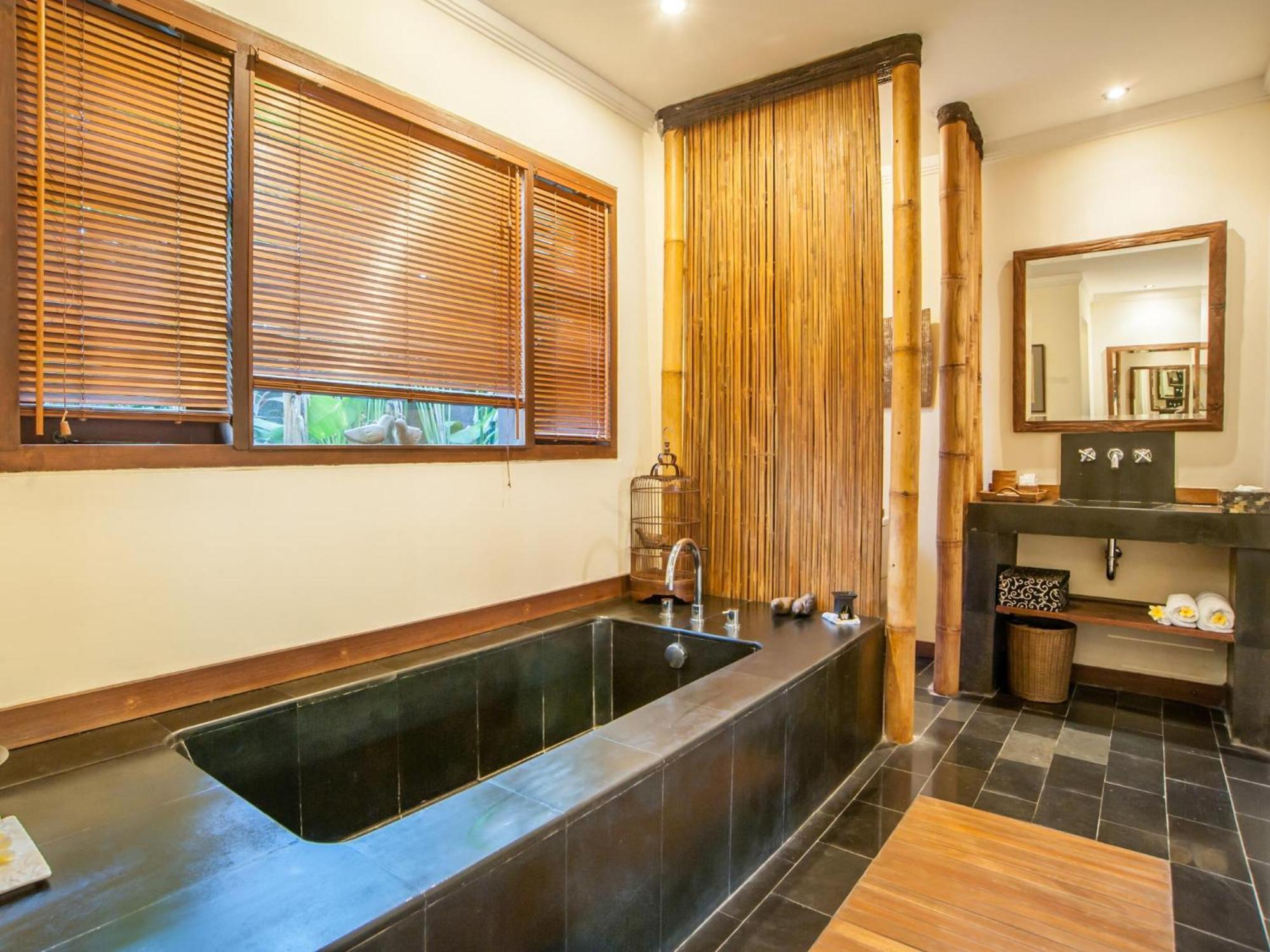 Mango Tree Bali Villa *