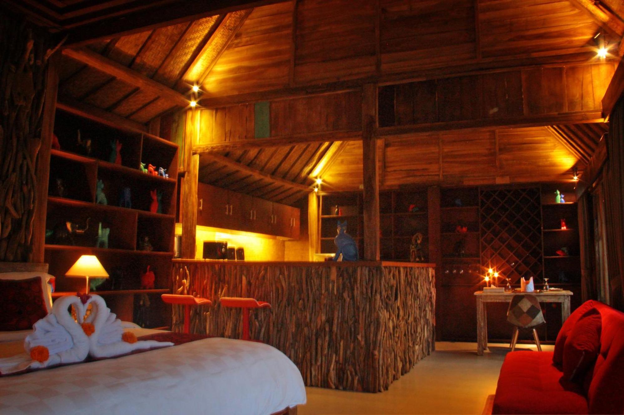 Villa Virgin *