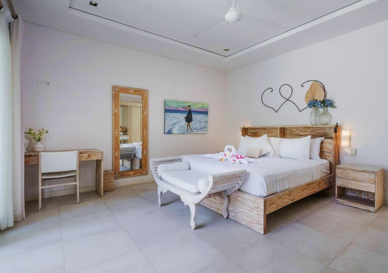 Bali Luxe Beachfront Rooftop Sunsets * Canggu (Bali)