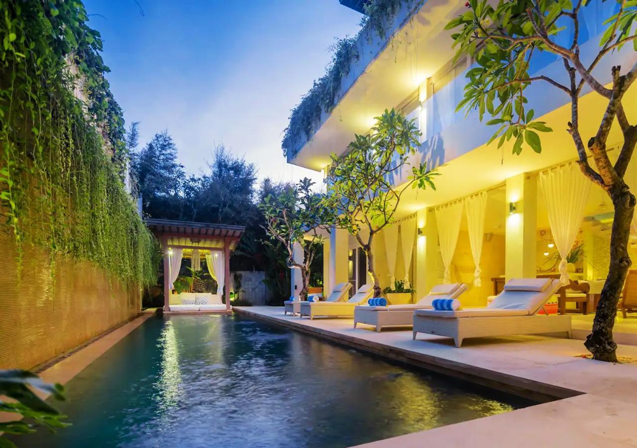 Bali Luxe Beachfront Rooftop Sunsets Villa