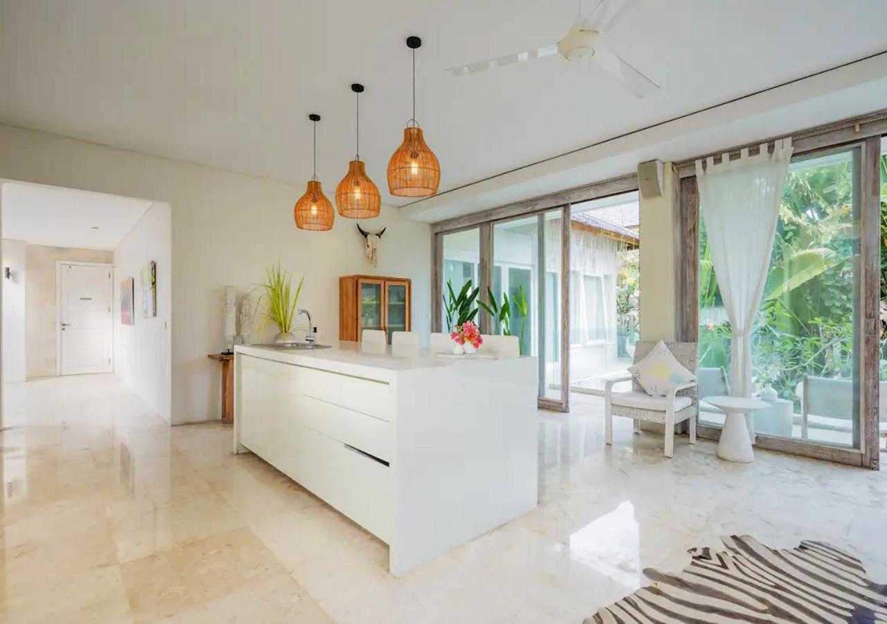 Villa Bali Luxe Beachfront Rooftop Sunsets Canggu (Bali)