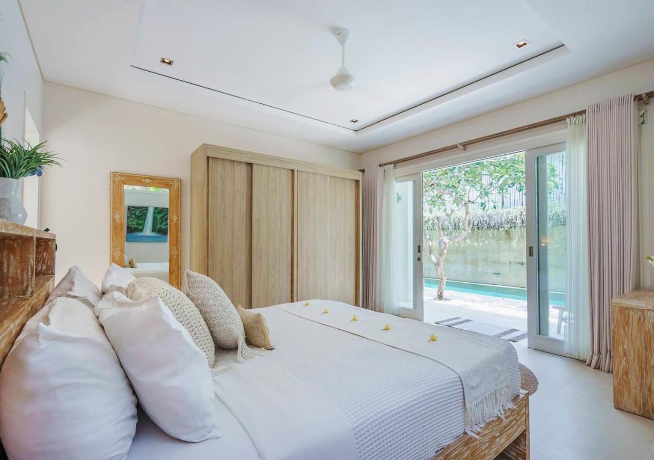 Villa Bali Luxe Beachfront Rooftop Sunsets *