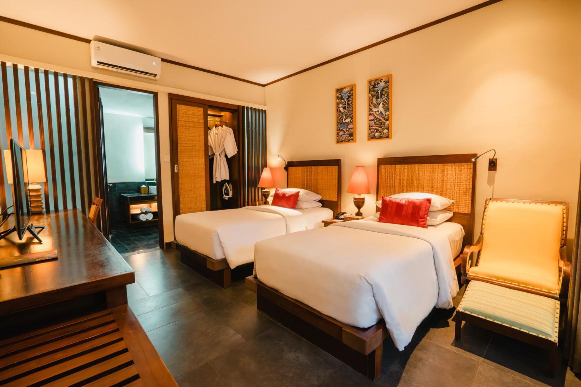 Kuta Seaview Boutique