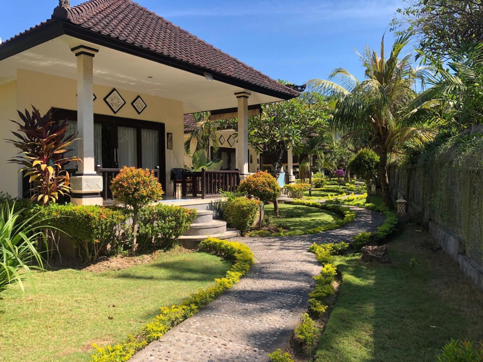 Guest house Bintang Beach