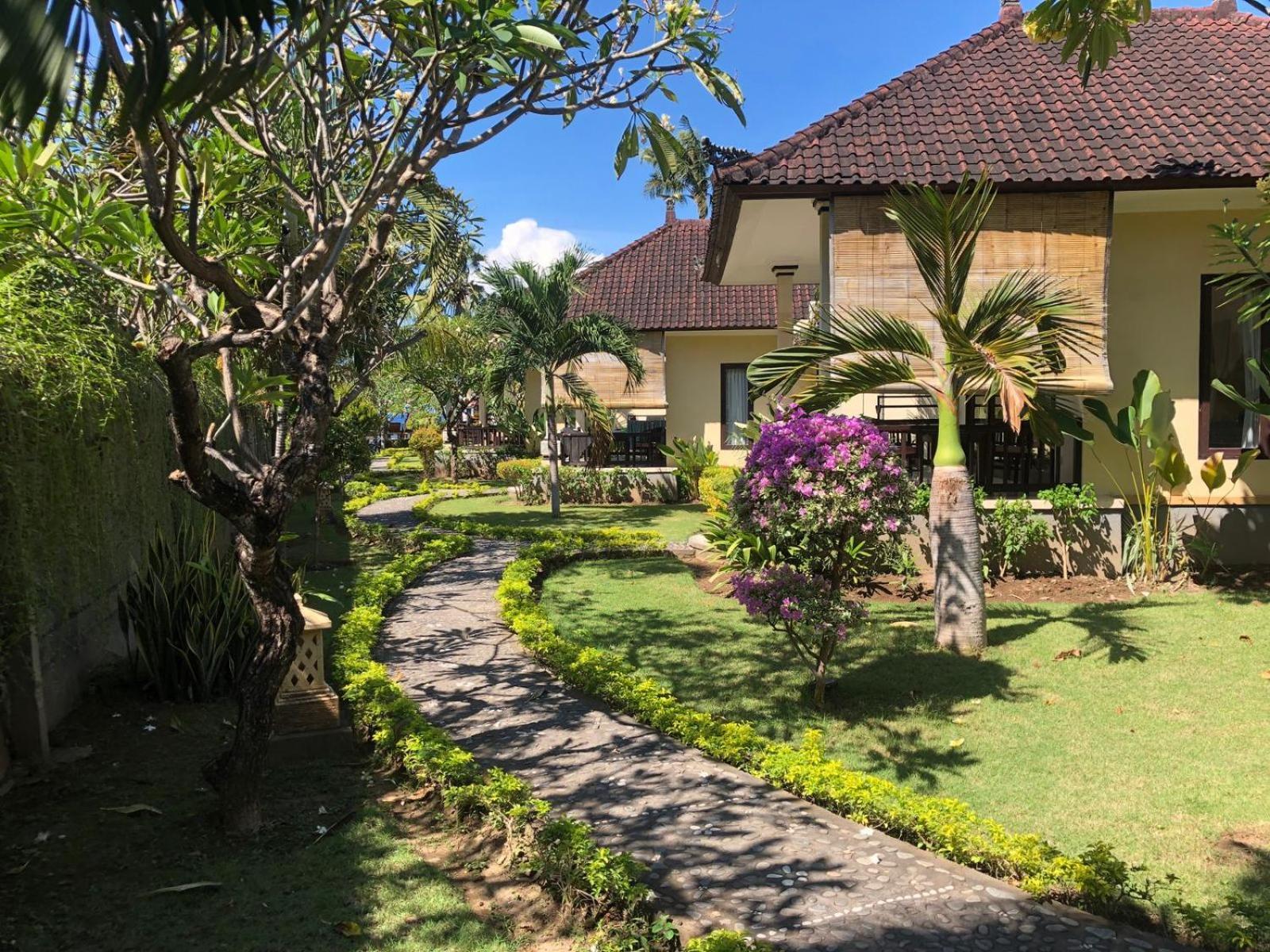 Bintang Beach Guest house 3*
