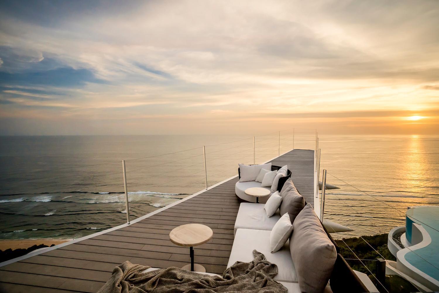 Private Jet Villa *