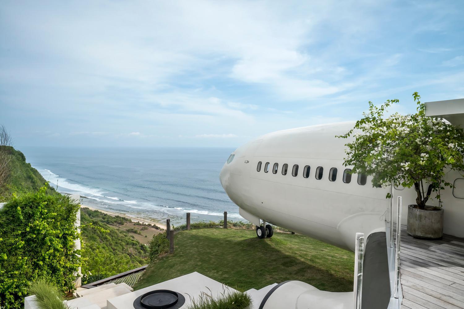Private Jet *