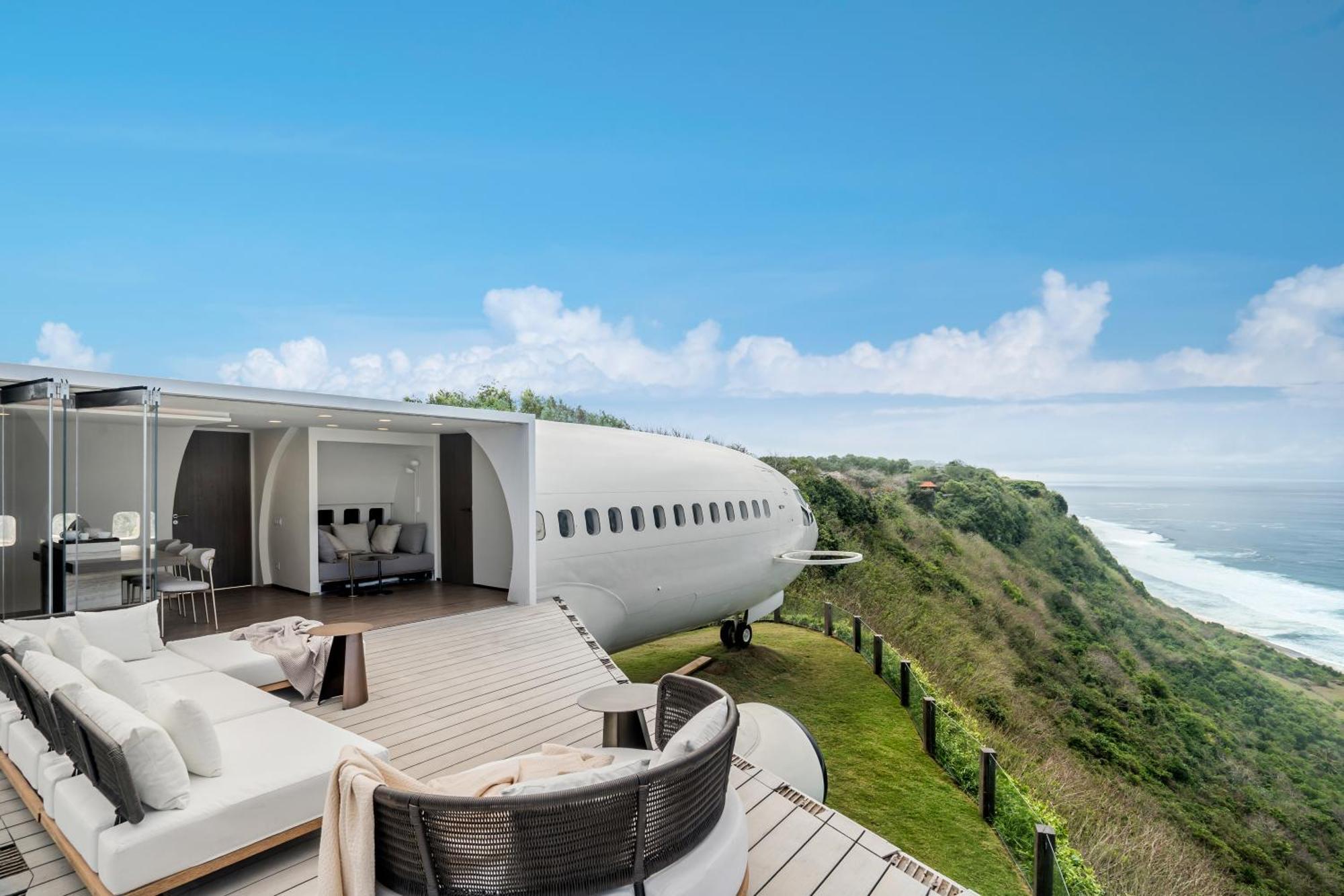 Private Jet *