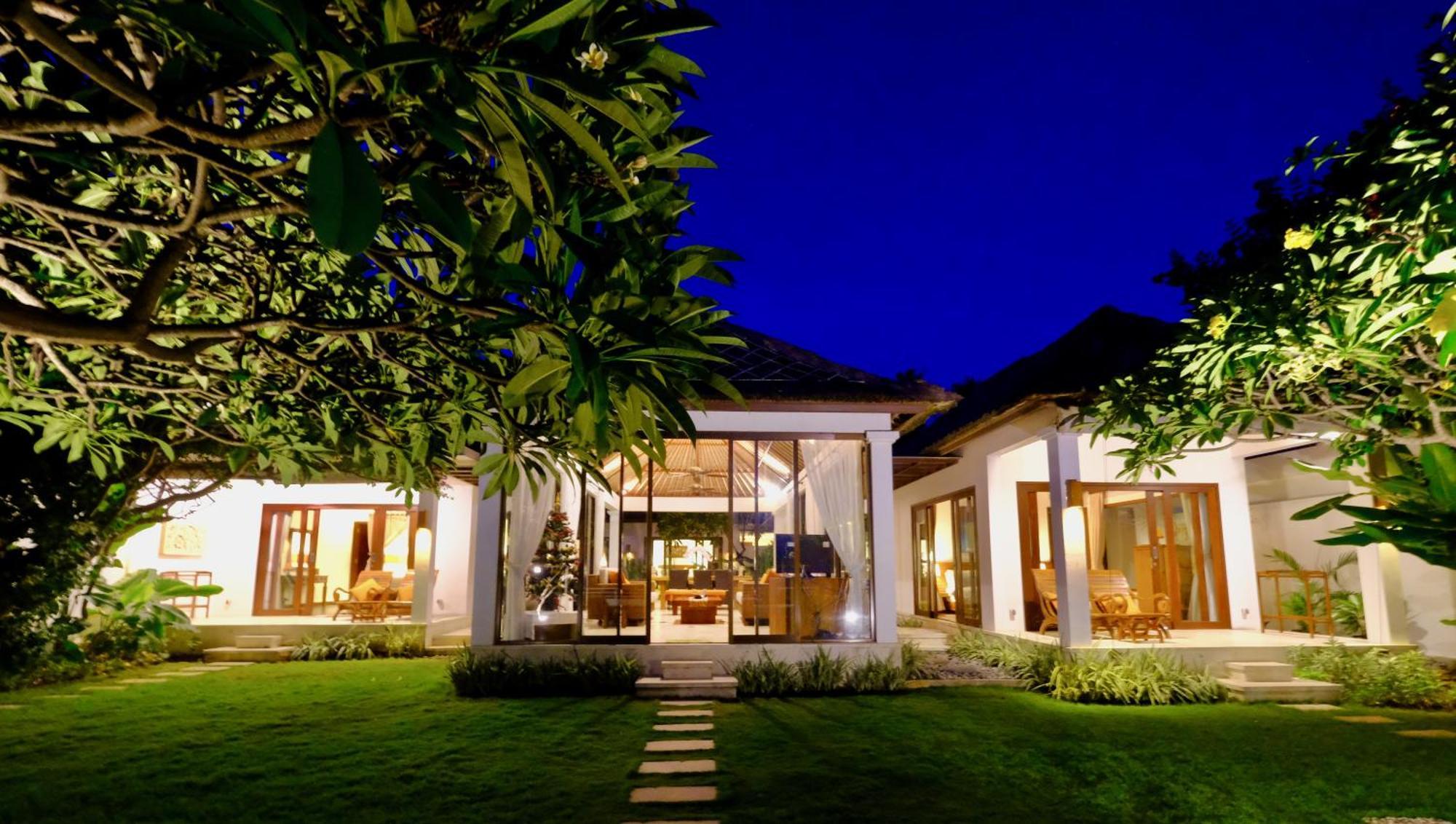 Kaniksa Candi Dasa (Bali)