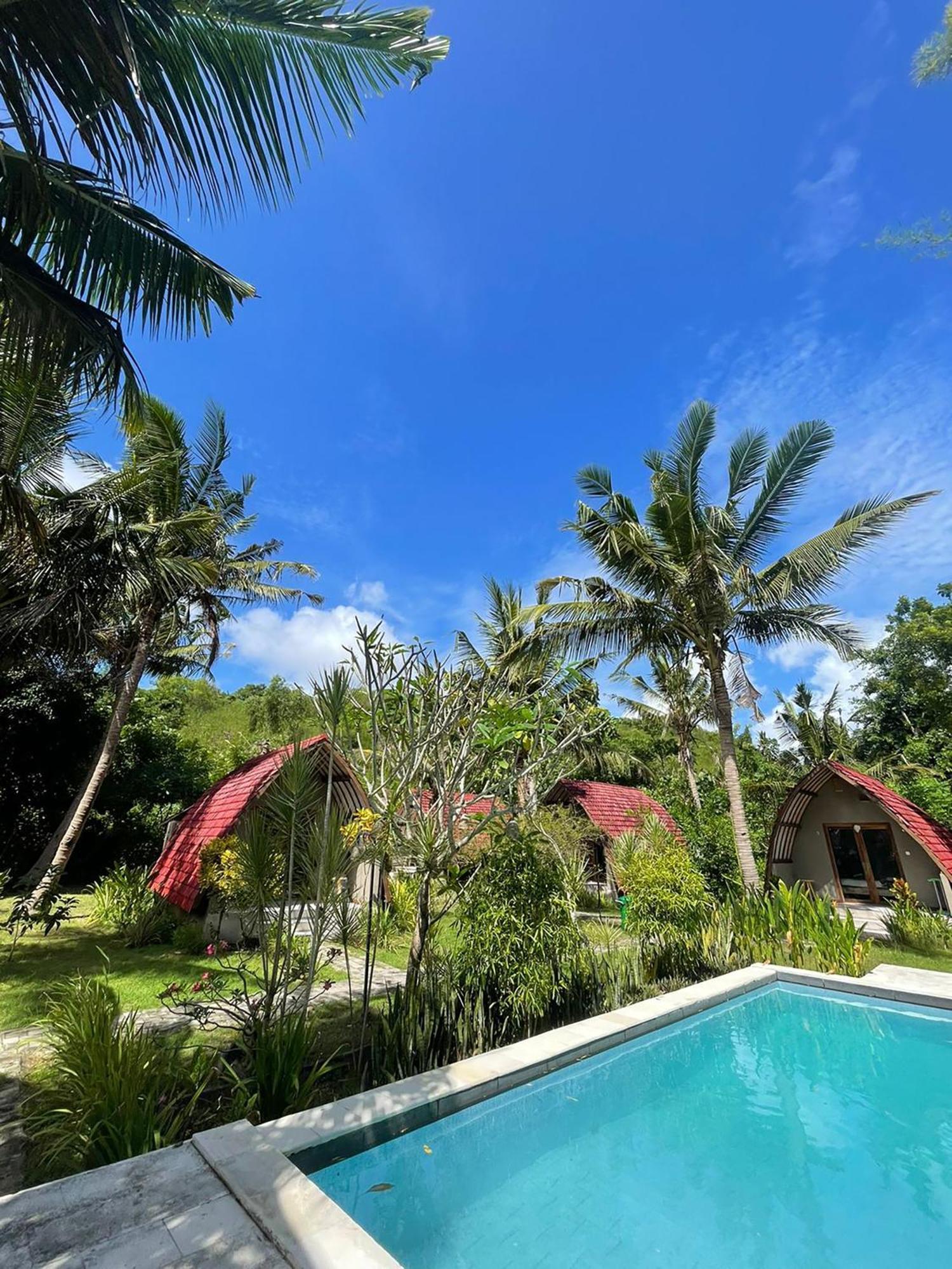 Apit Lawang & Resto Batununggul