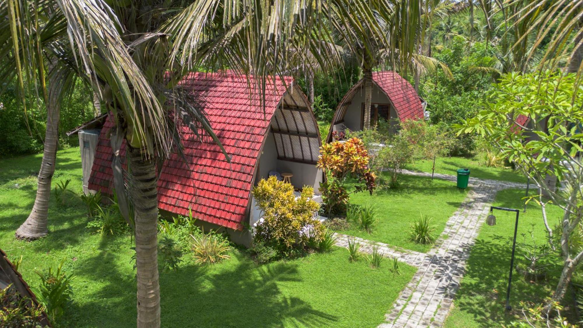Apit Lawang & Resto Guest house