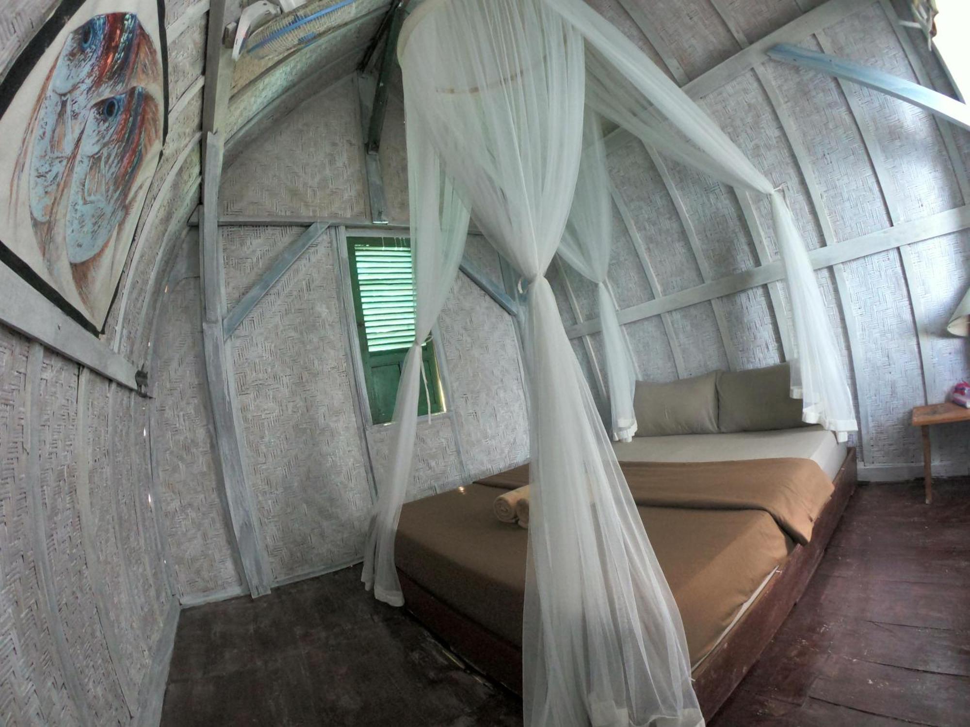 Eco-tourist Dreamstay Treehouse Holiday park