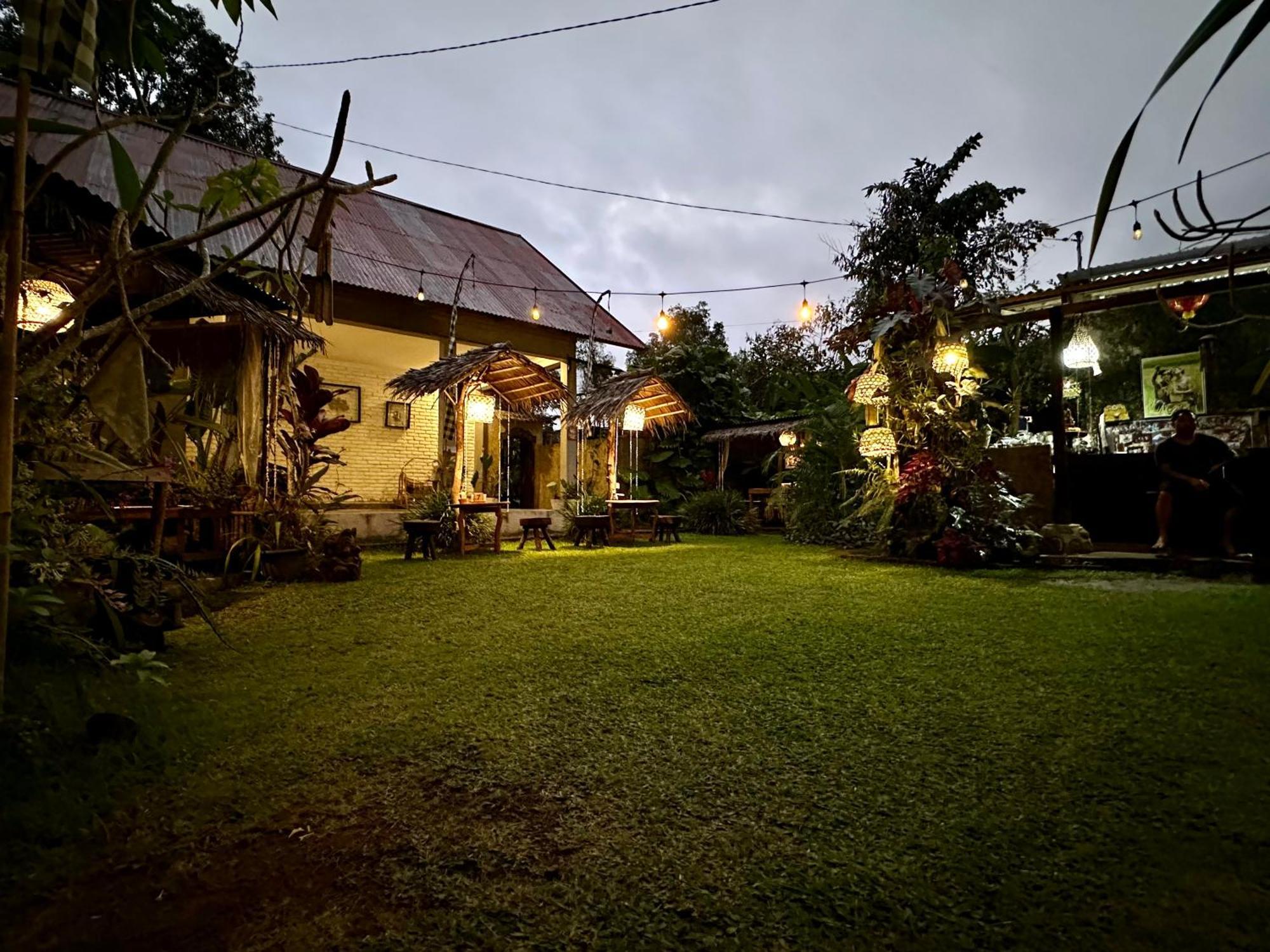 Guest house The Winaposa