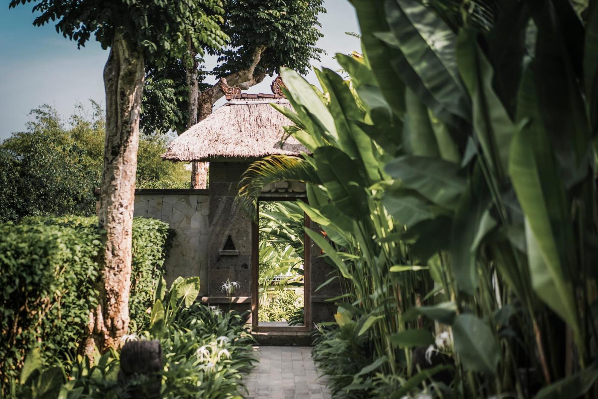 Kharista & Retreat By Ekosistem Villa *