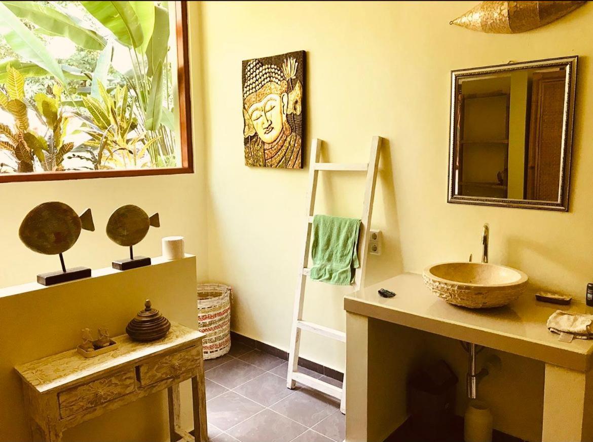 Bed & Breakfast Cantik Sambirenteng Gretek
