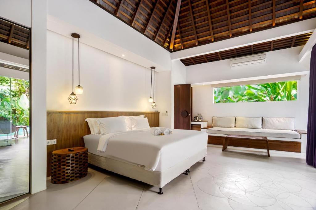 Umani Village Villa *