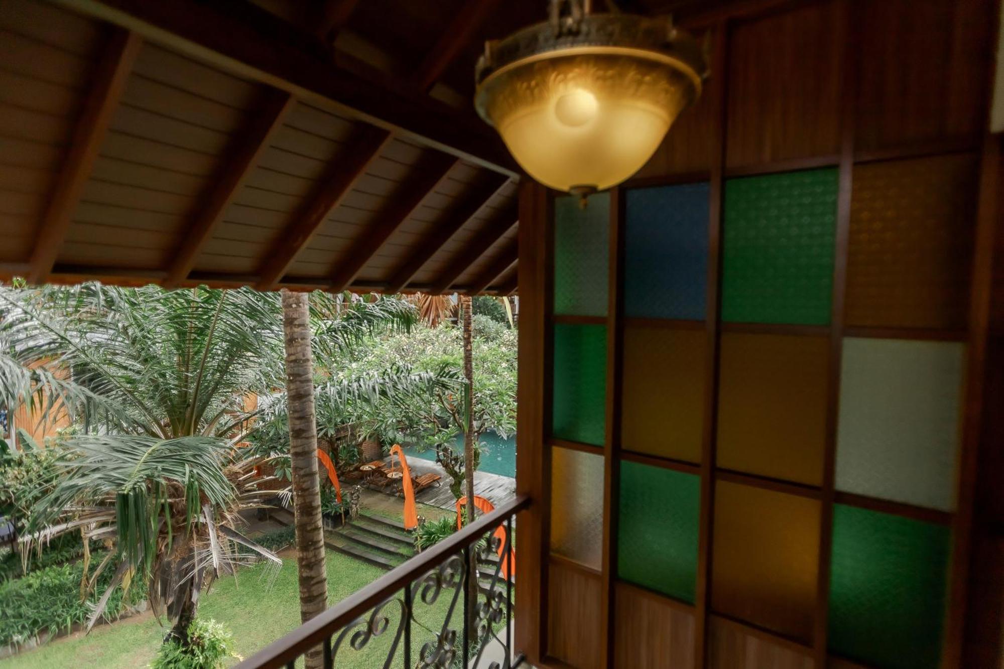 Fourteen Roses Boutique Hotel, Kuta 4* Legian (Bali)