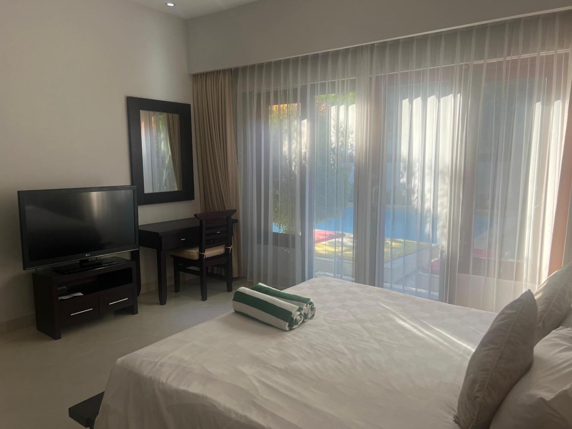 Peninsula 4*