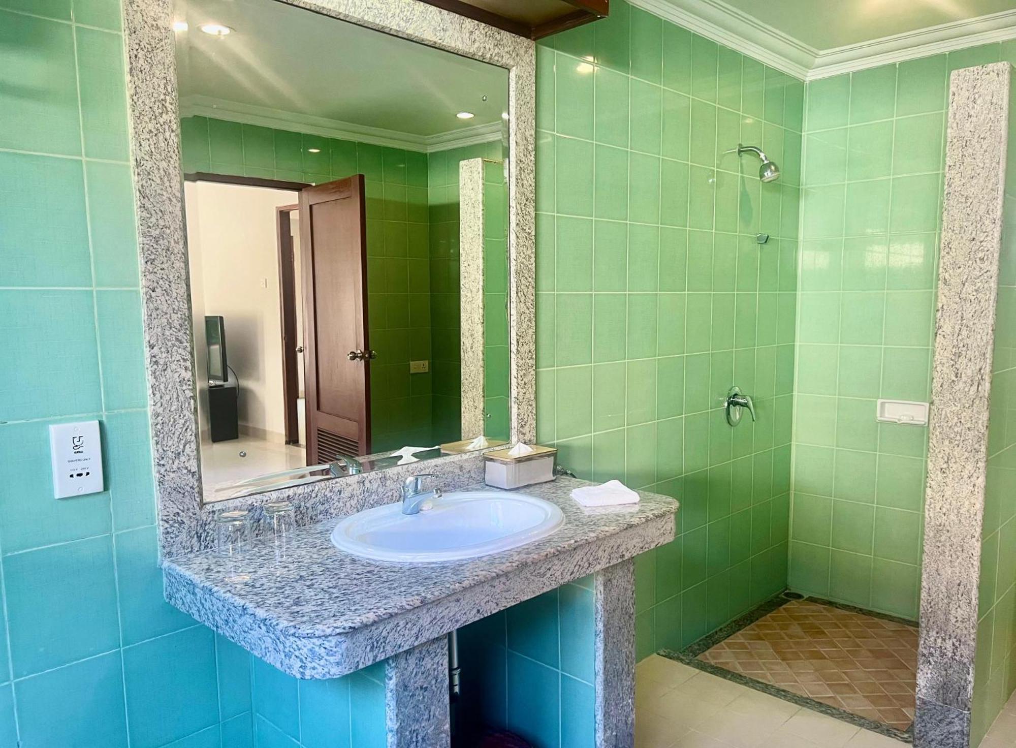 Peninsula 4* Nusa Dua (Bali)