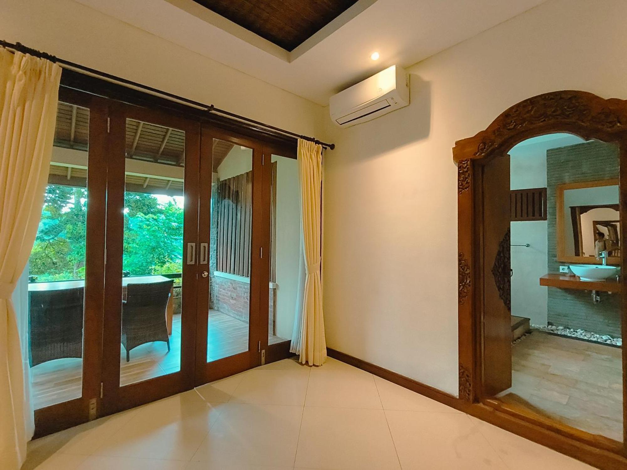 The Iyang Hotel