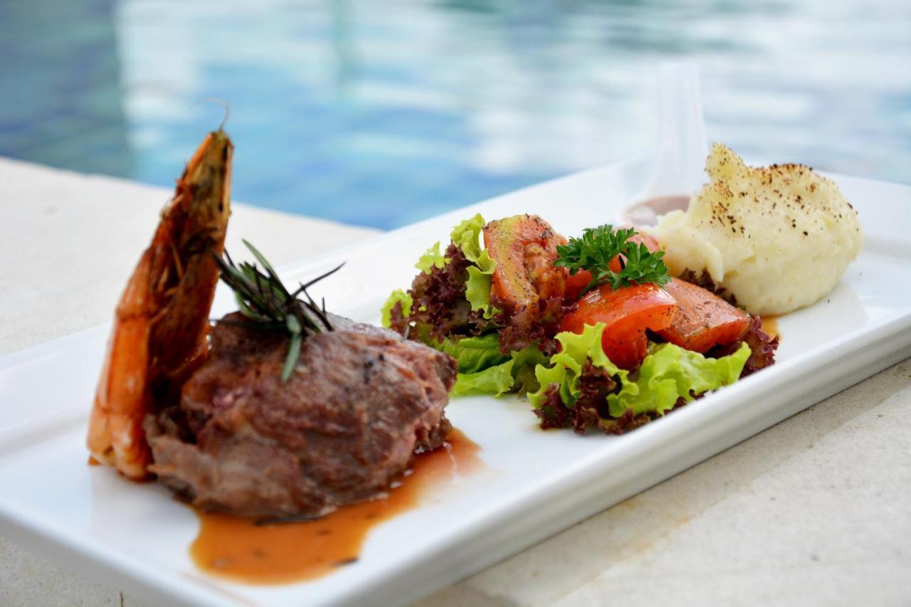 Ramada By Wyndham Bali Sunset Road Kuta 4* Seminyak (Bali)