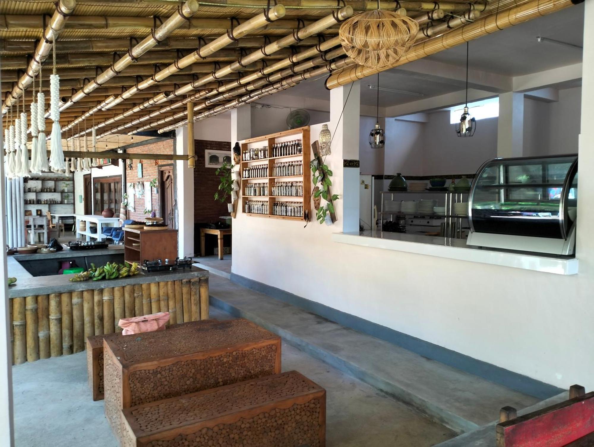Harmony And 2* Amed (Bali)