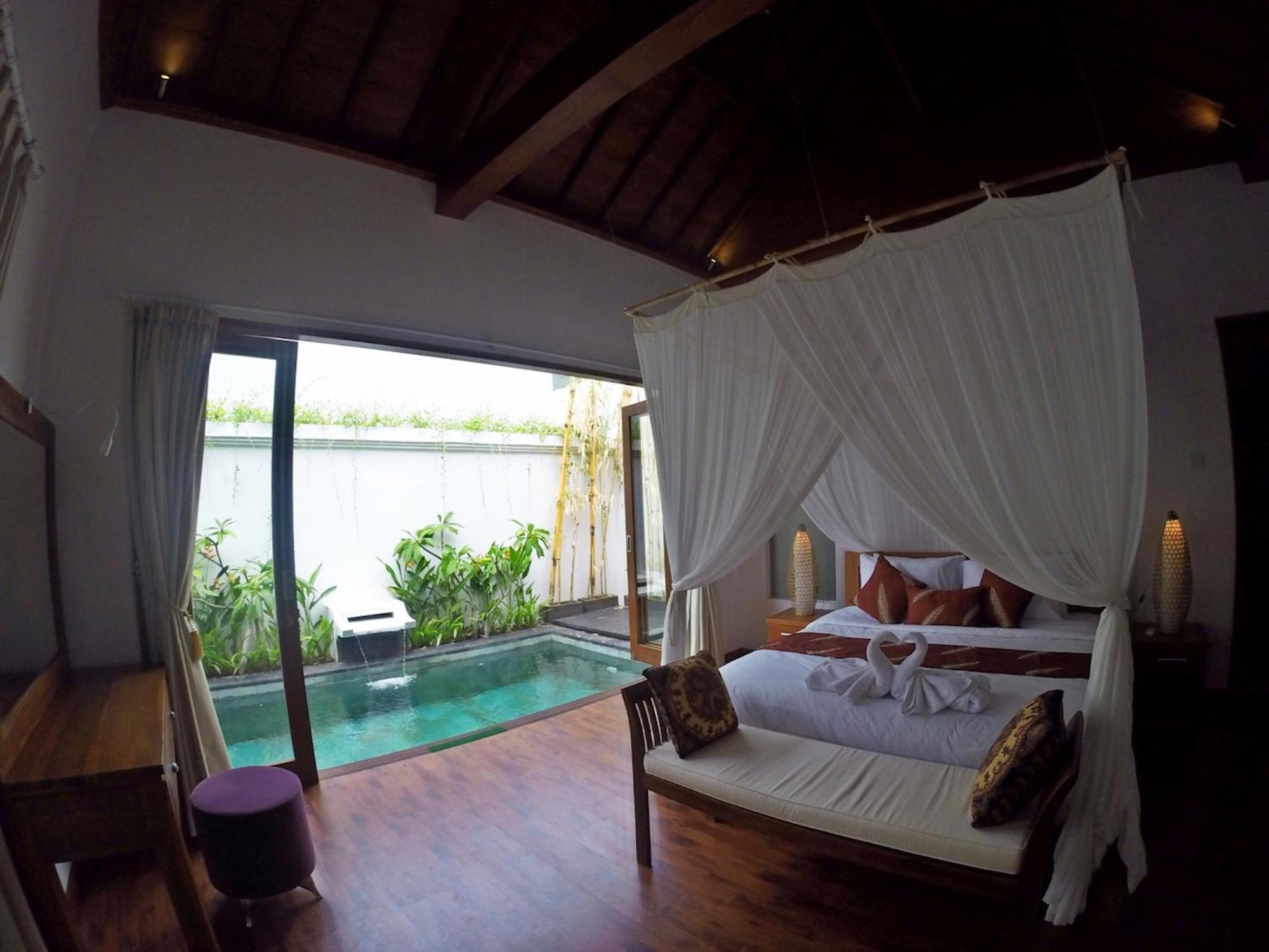Bougainville Villa Seminyak (Bali)