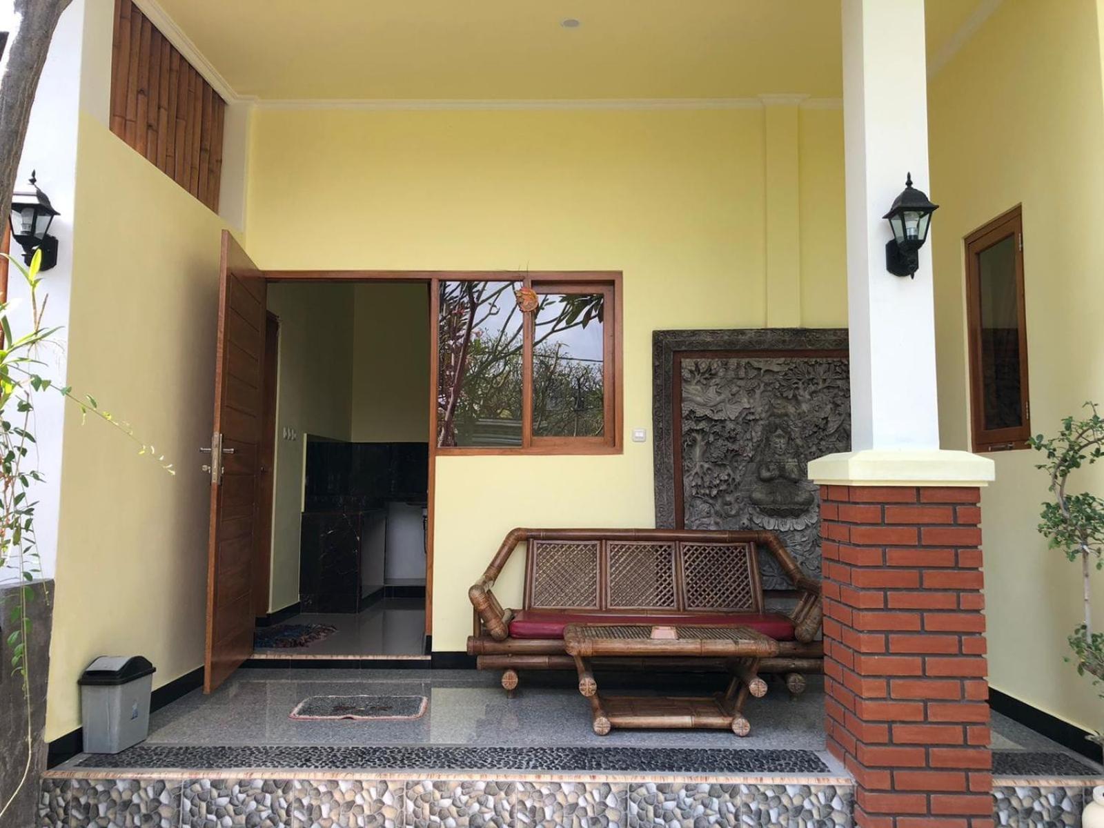 Puri Mandhara *