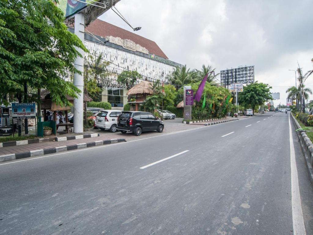 Grand Mega & Bali Kuta (Bali)
