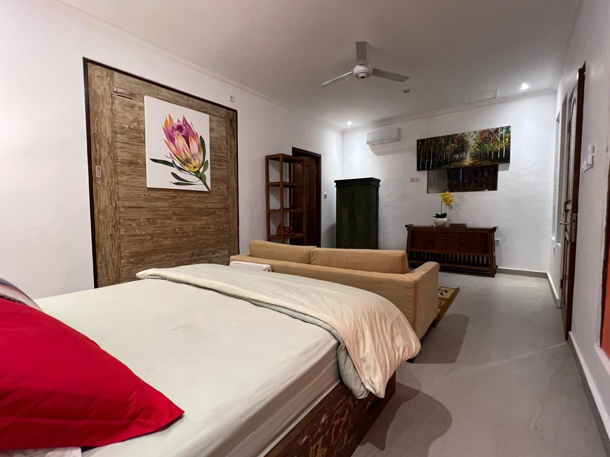 Santai Guest house 3*