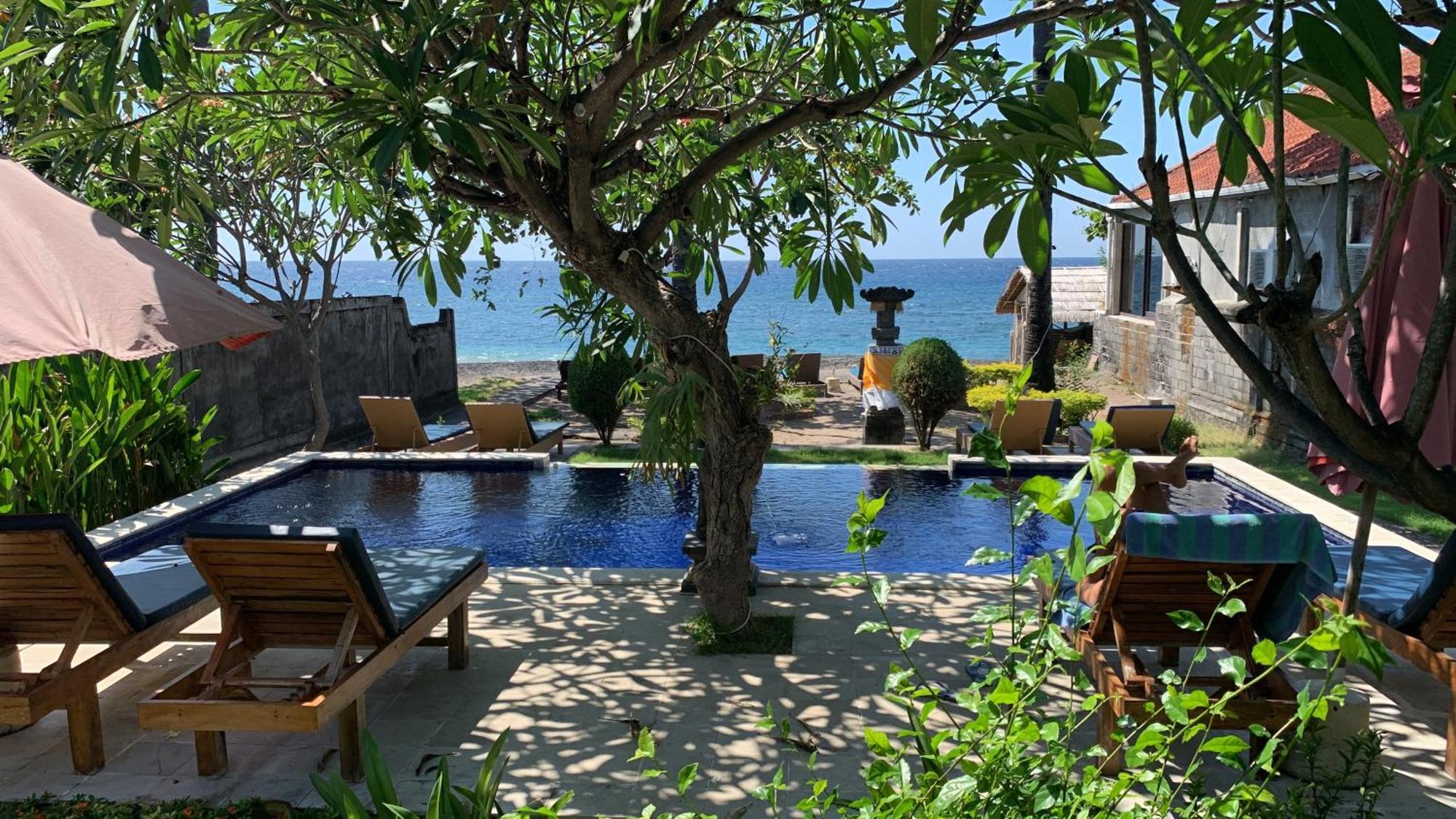 Bintang Beach Guest house 3*