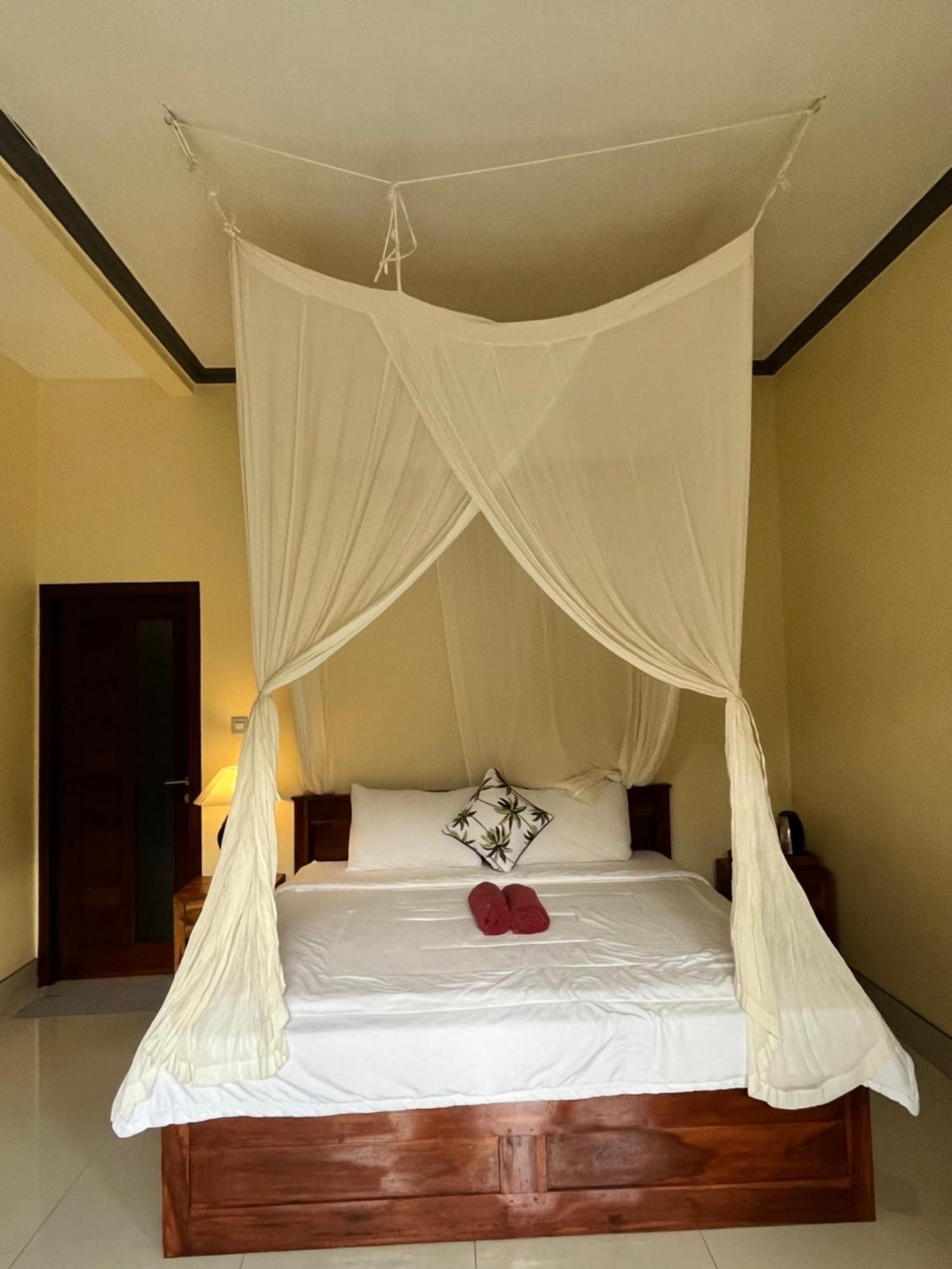 Jana's Sidemen (Bali)