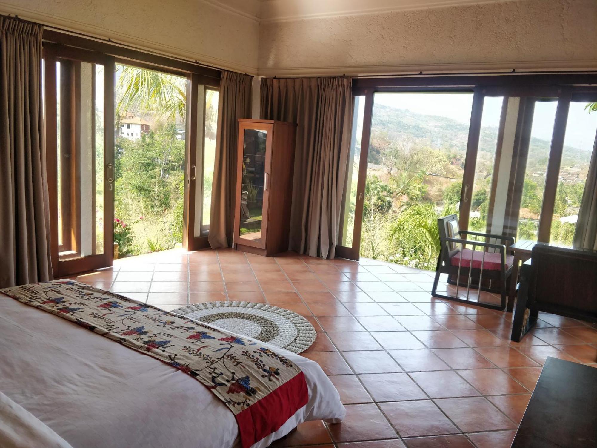 Villa The Dharma - Mountain, Sea & Sunset View - Private W Starlink - 5br *