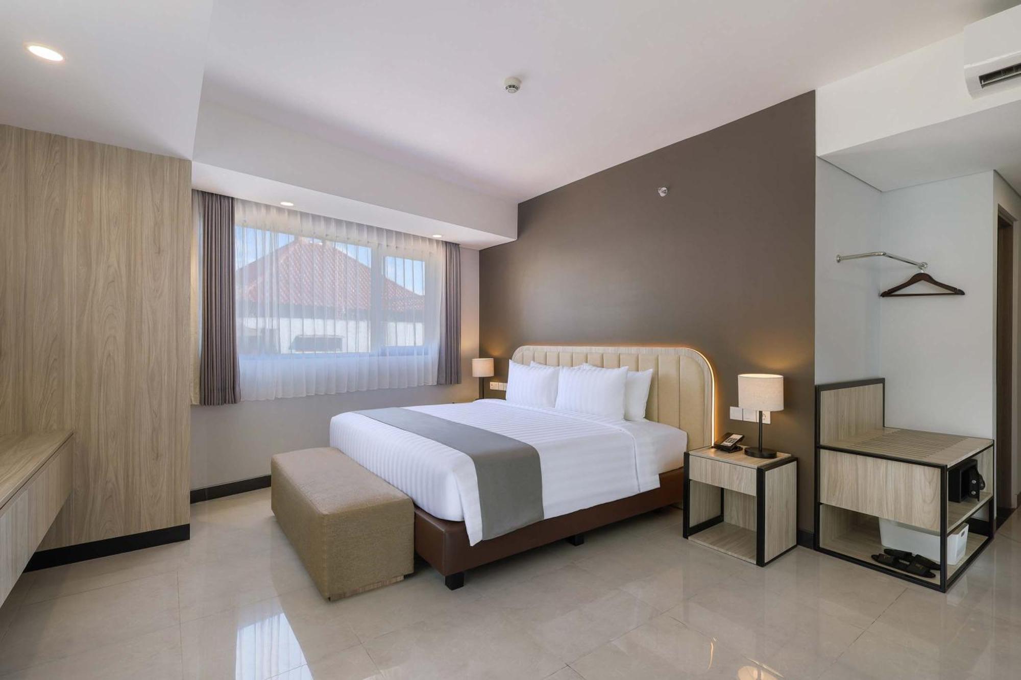 Royal Regantris Kuta Resort
