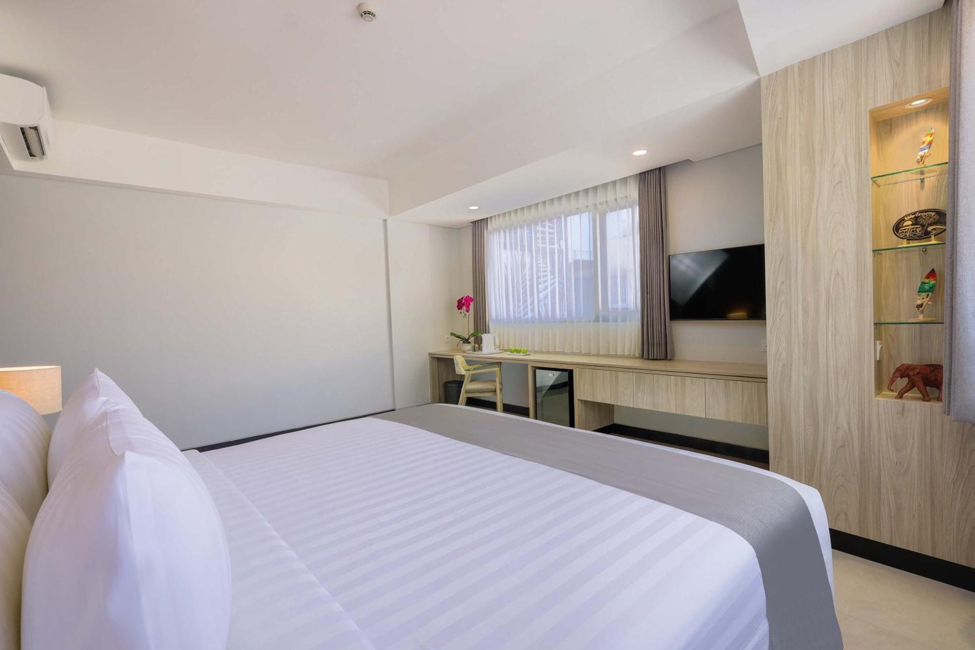 Royal Regantris Kuta Formerly Royal Singosari Kuta Resor 4*