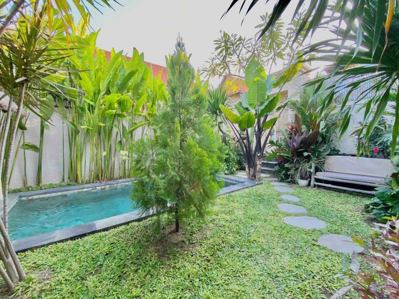 Mozon Garden - A Tropical Paradise By The Villa